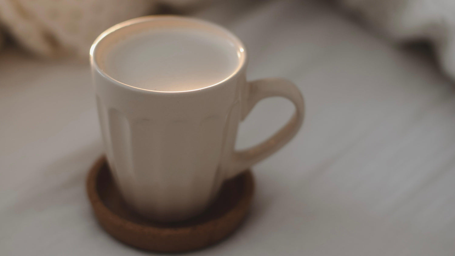Oat Milk and Sleep. A Natural Sedative and Stress-Reliever - MYOM Shop